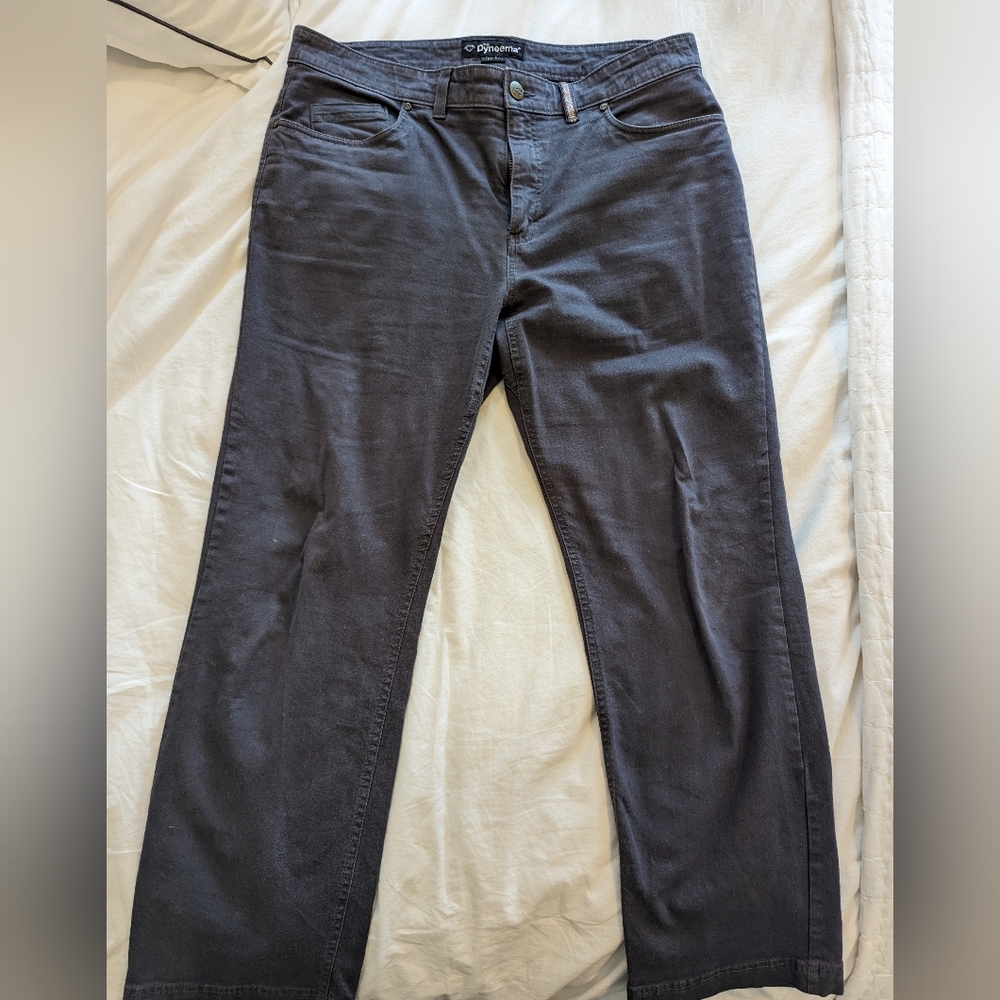 Sherpa Adventure Gear 36x30 stretch pants